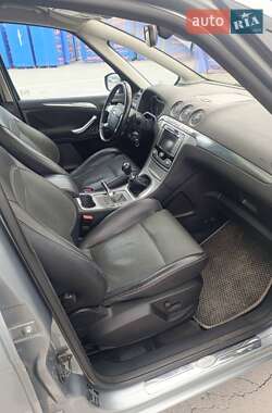 Минивэн Ford S-Max 2008 в 