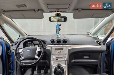 Минивэн Ford S-Max 2006 в 