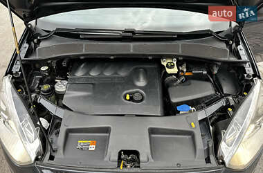 Минивэн Ford S-Max 2006 в 