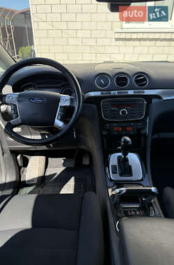 Минивэн Ford S-Max 2010 в 