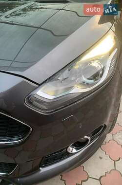 Минивэн Ford S-Max 2016 в 