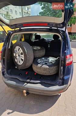 Минивэн Ford S-Max 2013 в 