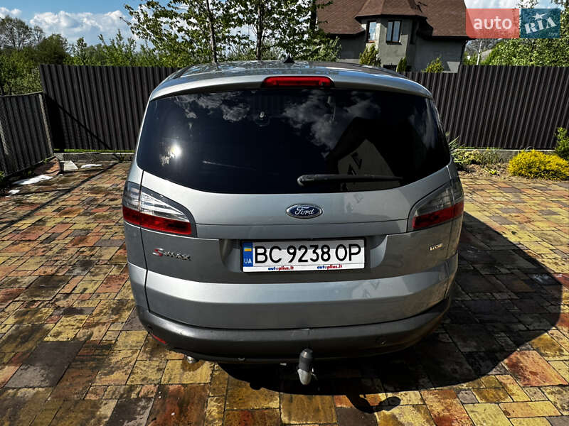 Минивэн Ford S-Max 2009 в Долине