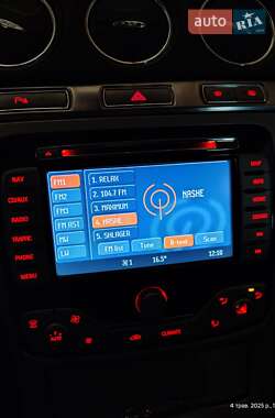 Минивэн Ford S-Max 2010 в 