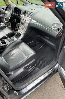 Минивэн Ford S-Max 2006 в 