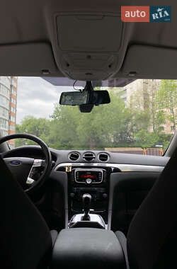 Минивэн Ford S-Max 2011 в 