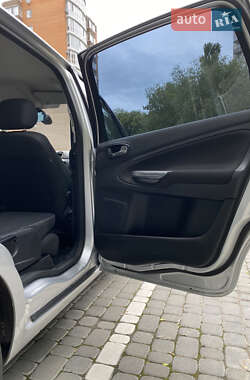 Минивэн Ford S-Max 2011 в 