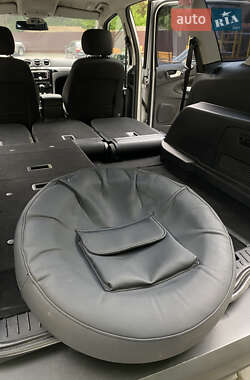 Минивэн Ford S-Max 2011 в 