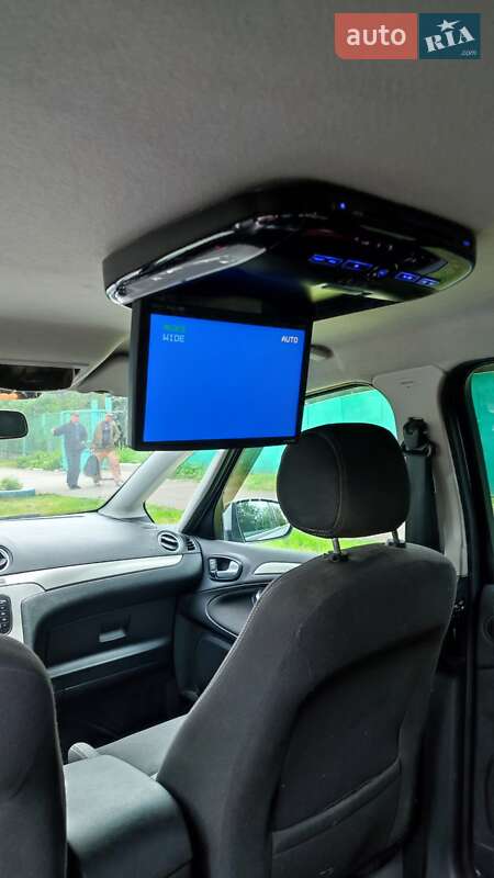Минивэн Ford S-Max 2010 в Запорожье
