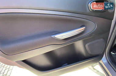 Минивэн Ford S-Max 2014 в 