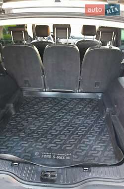 Минивэн Ford S-Max 2006 в 