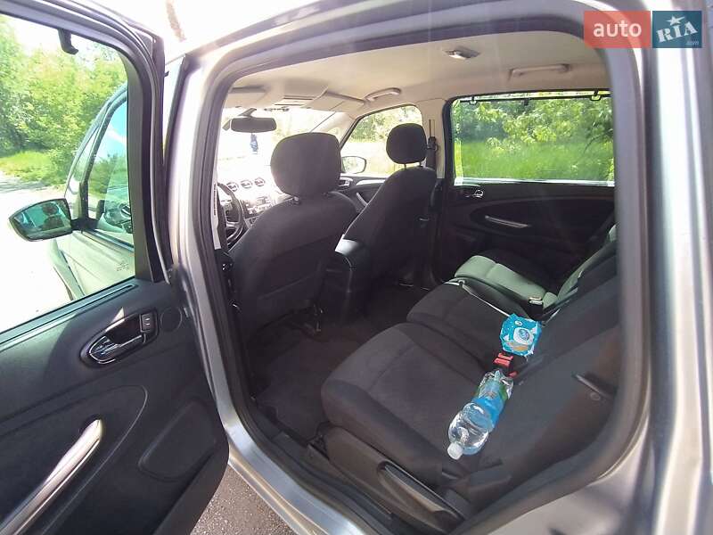 Минивэн Ford S-Max 2006 в Соленом
