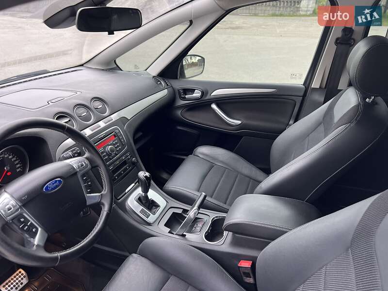 Мінівен Ford S-Max 2013 в Радивиліві