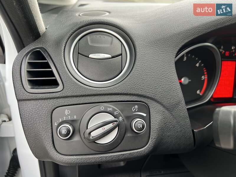 Мінівен Ford S-Max 2013 в Радивиліві
