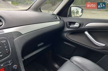 Минивэн Ford S-Max 2013 в 