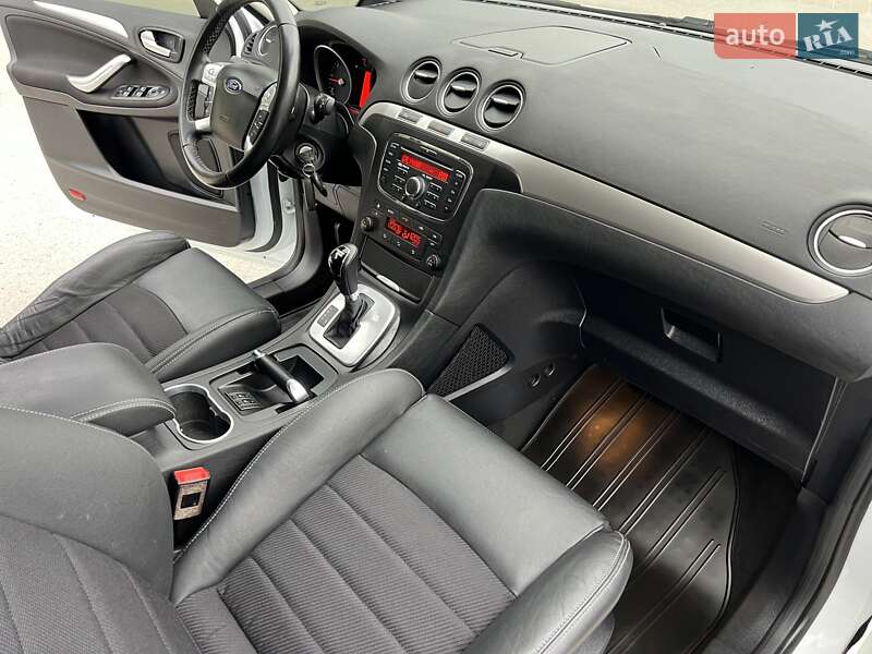 Мінівен Ford S-Max 2013 в Радивиліві