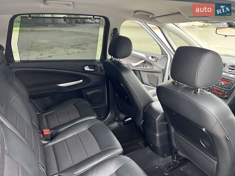 Мінівен Ford S-Max 2013 в Радивиліві