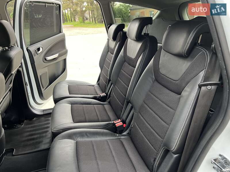 Мінівен Ford S-Max 2013 в Радивиліві