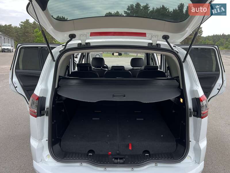 Мінівен Ford S-Max 2013 в Радивиліві