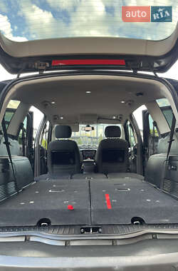 Минивэн Ford S-Max 2011 в 
