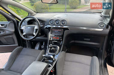 Минивэн Ford S-Max 2011 в 