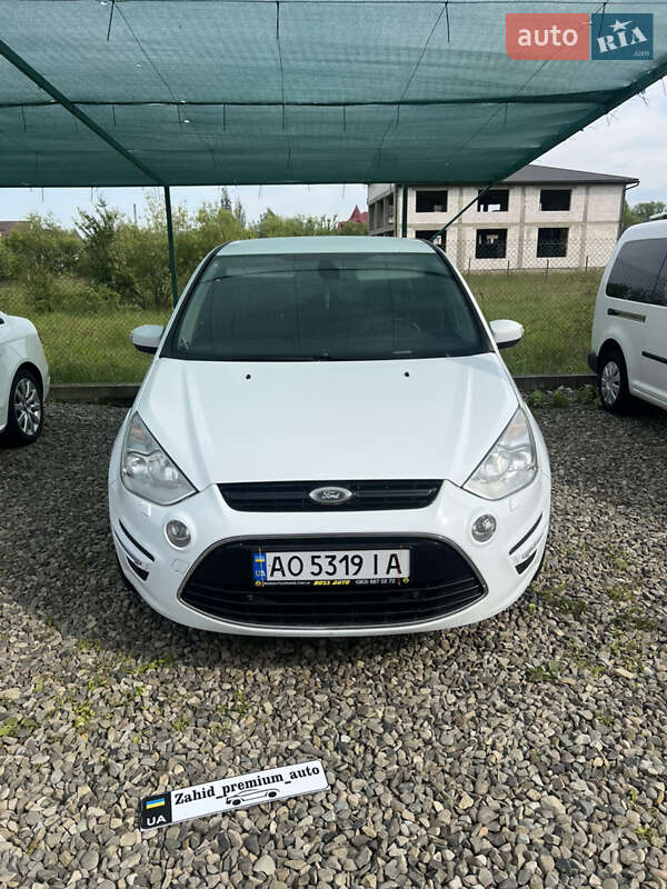 Ford S-Max 2011