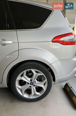 Минивэн Ford S-Max 2014 в 