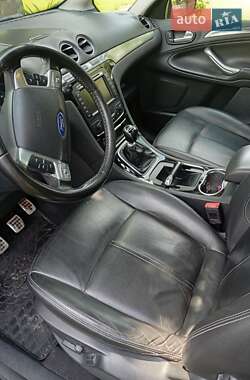 Минивэн Ford S-Max 2012 в 