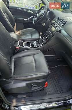 Минивэн Ford S-Max 2012 в 
