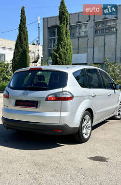 Минивэн Ford S-Max 2009 в 