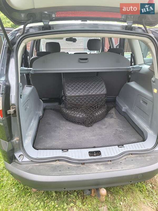 Минивэн Ford S-Max 2007 в Калуше