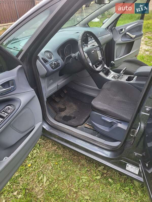 Минивэн Ford S-Max 2007 в Калуше