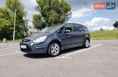 Минивэн Ford S-Max 2013 в 