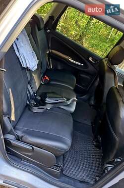 Минивэн Ford S-Max 2011 в 
