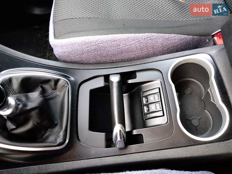 Ford S-Max, photos from the listing