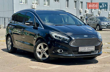 Минивэн Ford S-Max 2015 в 