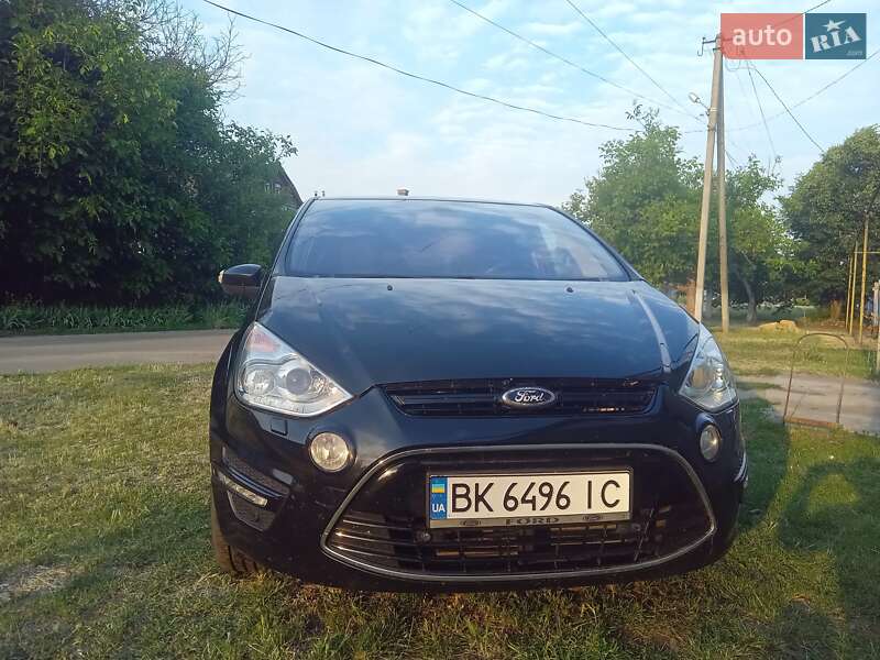 Минивэн Ford S-Max 2014 в 