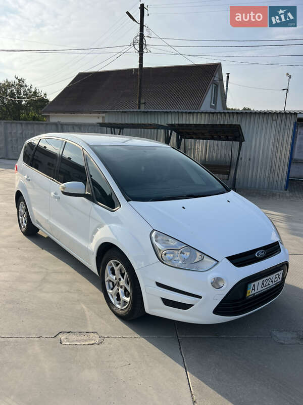 Минивэн Ford S-Max 2013 в 