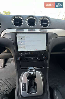 Минивэн Ford S-Max 2013 в 