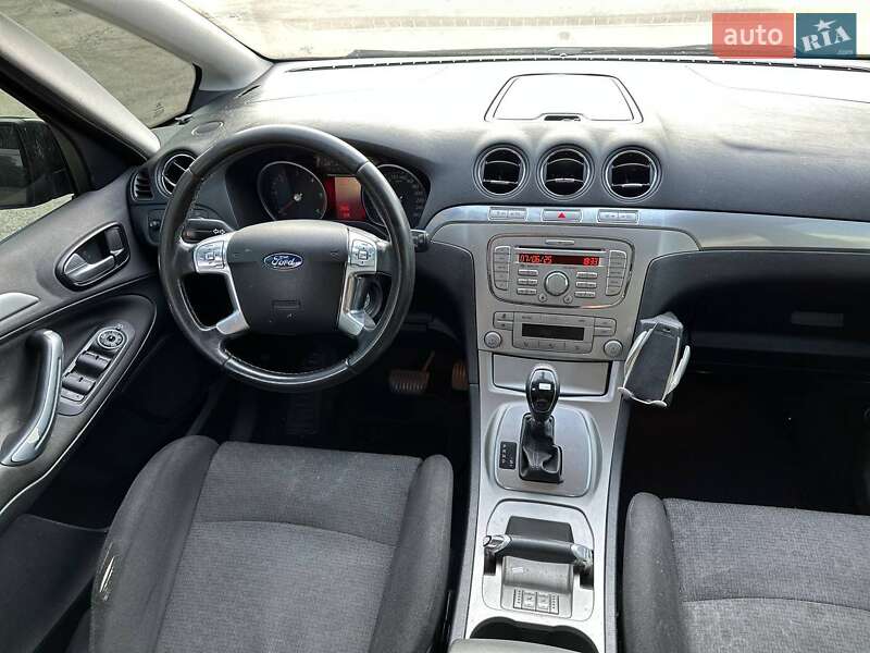 Минивэн Ford S-Max 2007 в Дубно