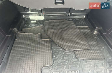 Мінівен Ford S-Max 2010 в 