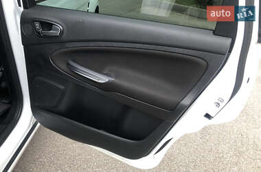 Минивэн Ford S-Max 2013 в 