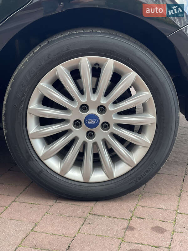Минивэн Ford S-Max 2011 в Стрые