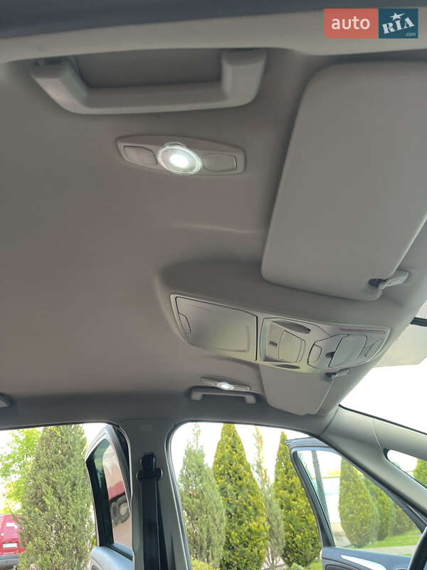 Минивэн Ford S-Max 2011 в Стрые