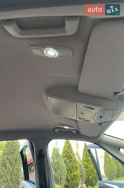 Минивэн Ford S-Max 2011 в 