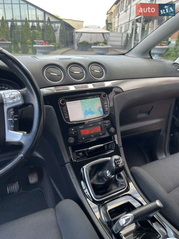 Минивэн Ford S-Max 2011 в Стрые