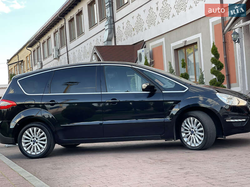 Минивэн Ford S-Max 2011 в Стрые