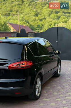 Минивэн Ford S-Max 2011 в 