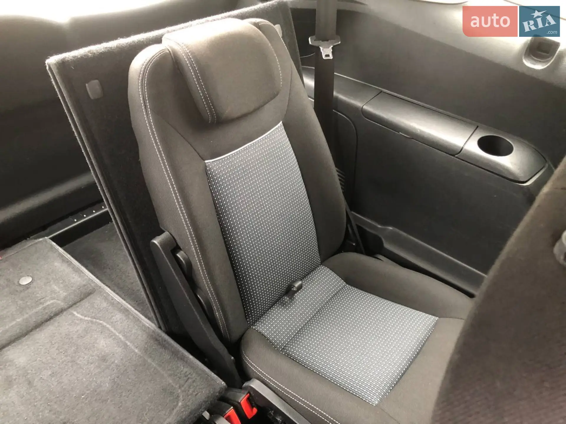 2011 Ford S-MAX - мініатюра 21