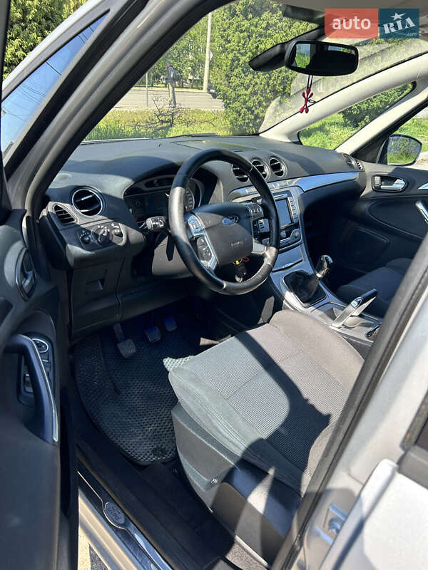 Минивэн Ford S-Max 2009 в Сумах